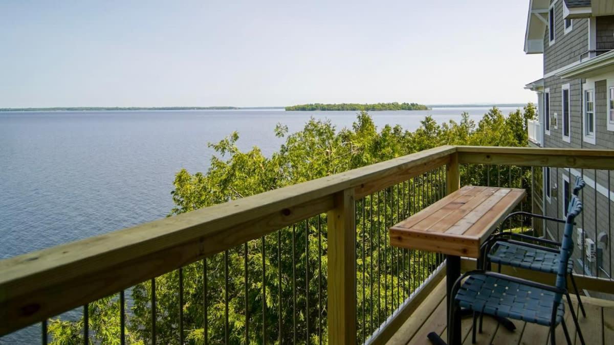 Loza House Coastal Design Unit With Lake & Mountain Views Plattsburgh Extérieur photo